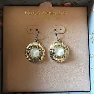 🌸Lucky🍀Brand MOP Earrings
